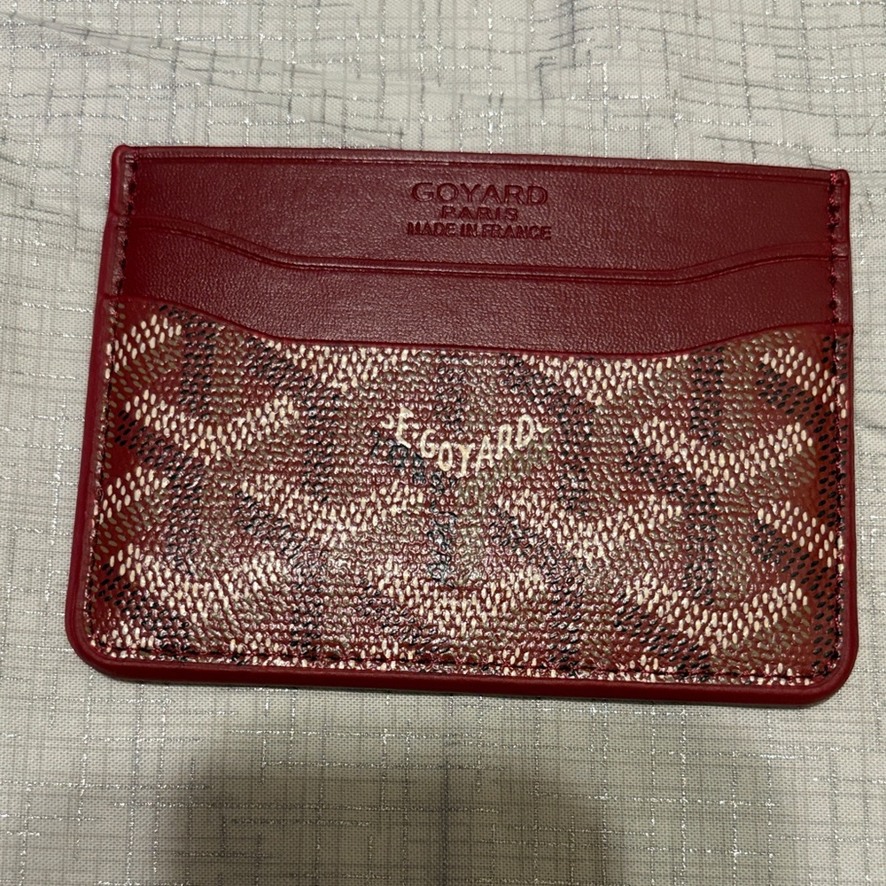 Fashion Burgundy Chevron Card Sleeve